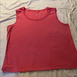 pink tank top
